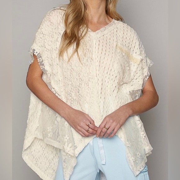 POL Tops - High quality lace kimono POL